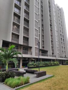 3BHK Semi Furnished Flat for Rent at Shela